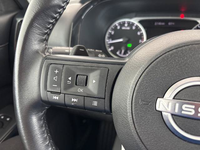 Used 2024 Nissan Pathfinder SV AWD/4WD image 15