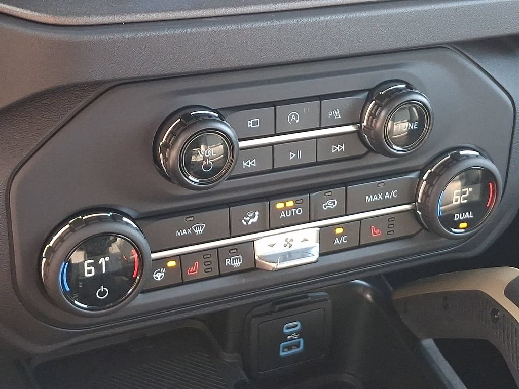 Certified 2025 Ford Bronco Badlands AWD/4WD image 16
