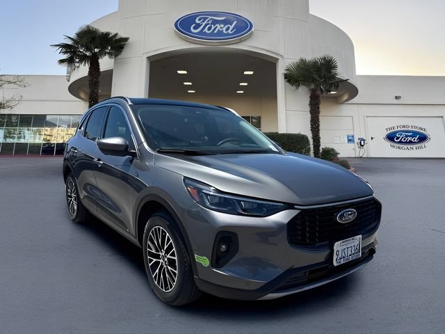 Certified 2023 Ford Escape SE w/ PHEV Premium Package FWD image 4