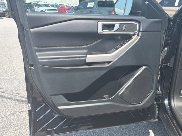 Certified 2024 Ford Explorer XLT AWD/4WD image 12