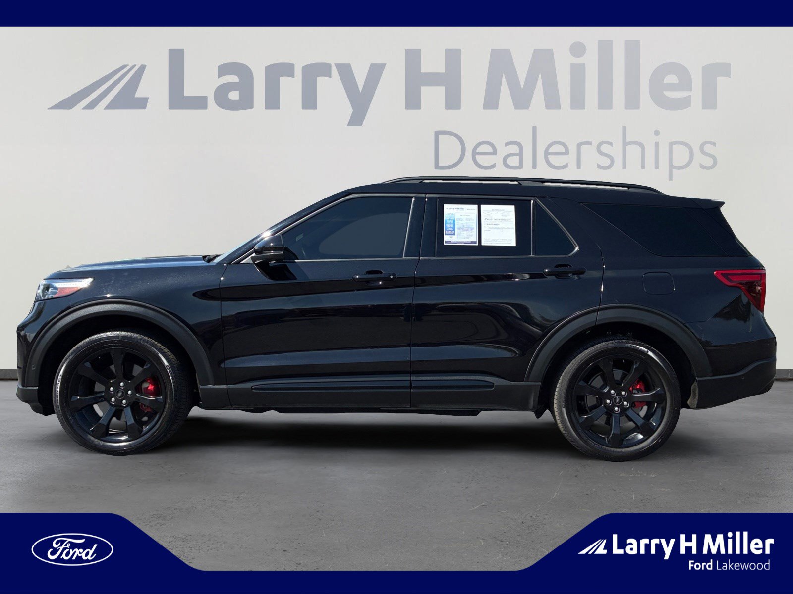 Certified 2021 Ford Explorer ST w/ Equipment Group 401A AWD/4WD image 2