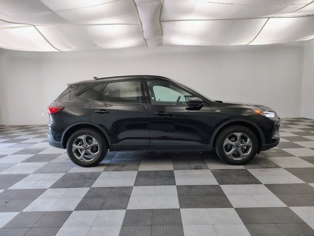 Certified 2025 Ford Escape ST-Line AWD/4WD image 6