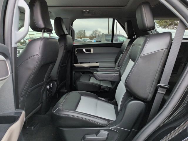 Certified 2023 Ford Explorer XLT w/ Equipment Group 202A image 15
