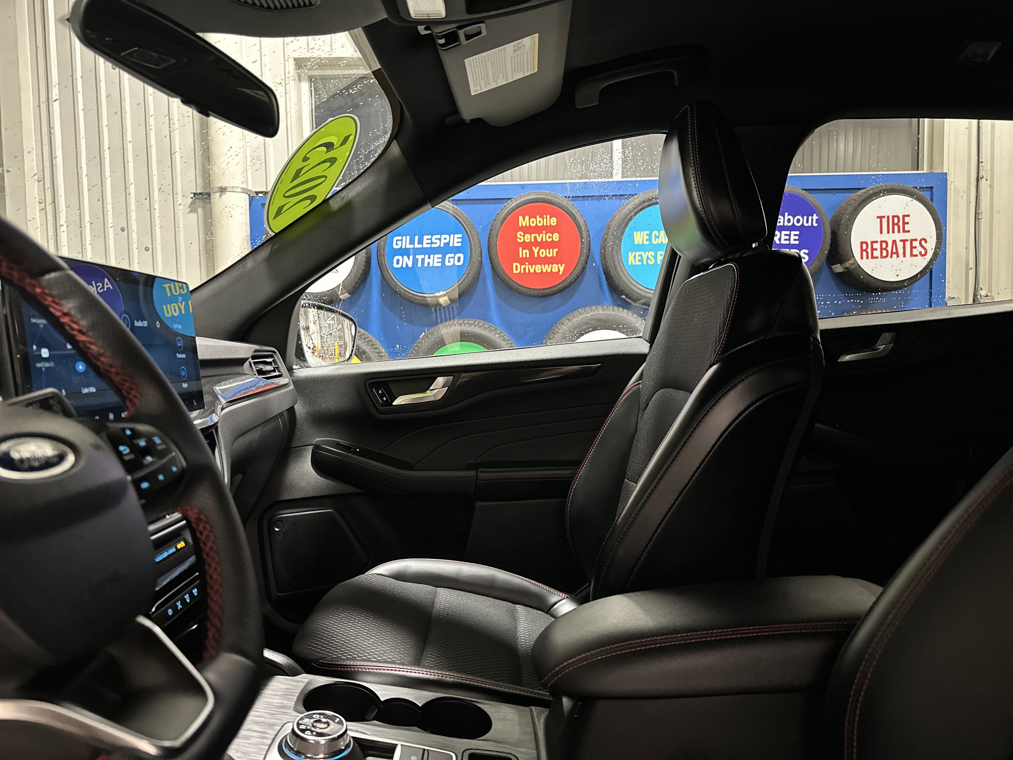 Certified 2025 Ford Escape ST-Line w/ Equipment Group 301A image 24