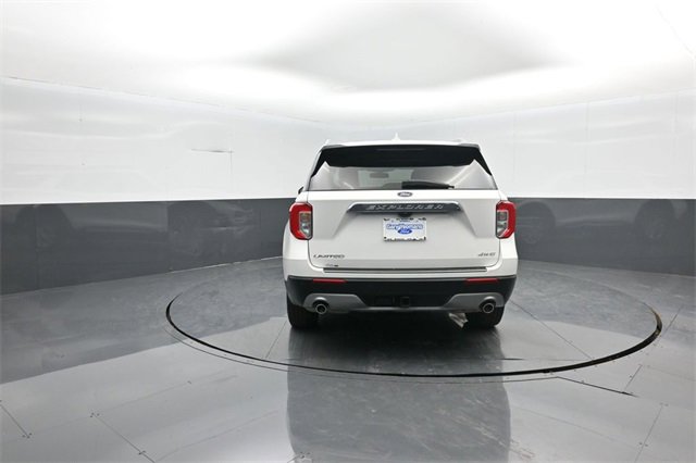 Certified 2023 Ford Explorer Limited w/ Equipment Group 301A image 6