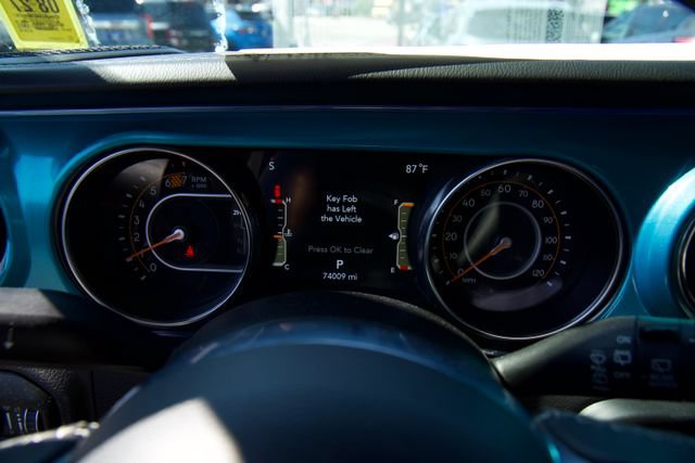 Used 2020 Jeep Wrangler Unlimited Sahara w/ Cold Weather Group AWD/4WD image 20
