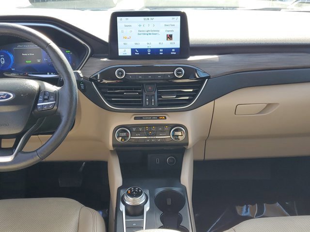 Certified 2020 Ford Escape Titanium image 21