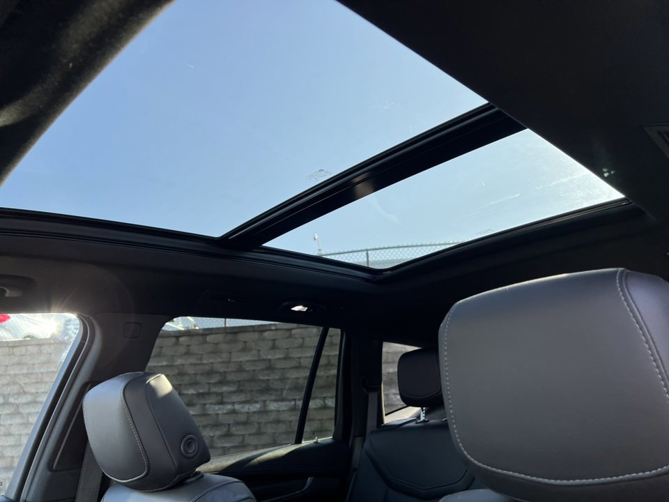 Used 2021 Cadillac XT6 Sport w/ LPO, Floor Liner Package image 12