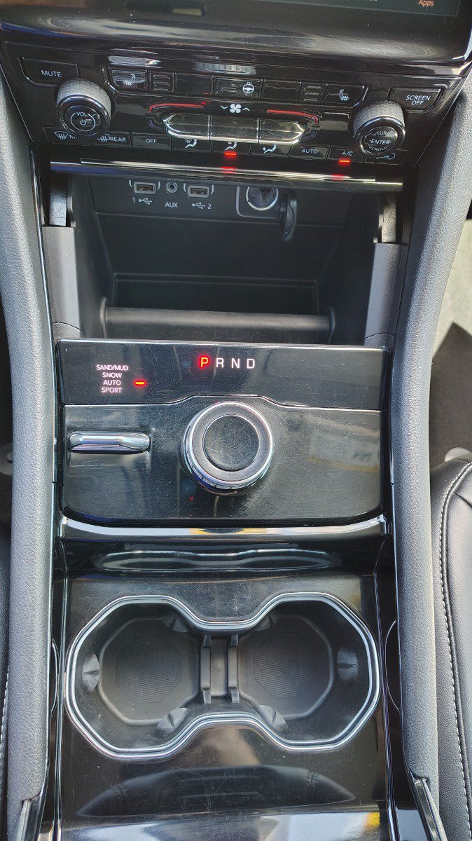 Used 2023 Jeep Grand Cherokee L Limited AWD/4WD image 34