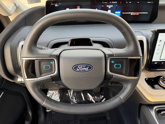 Certified 2025 Ford Expedition Active AWD/4WD image 24