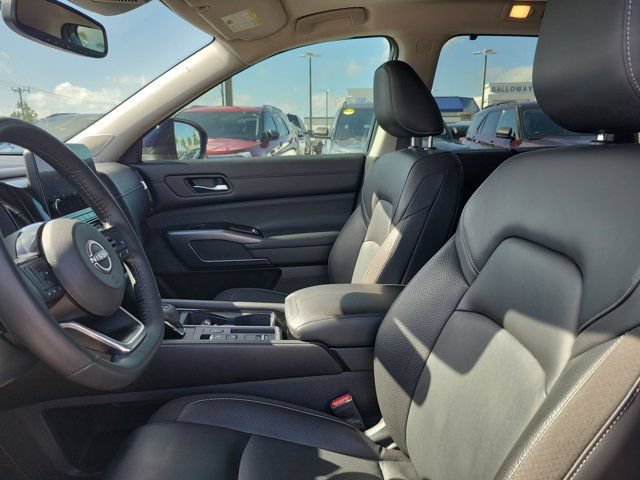 Used 2022 Nissan Pathfinder SL w/ SL Premium Package FWD image 26