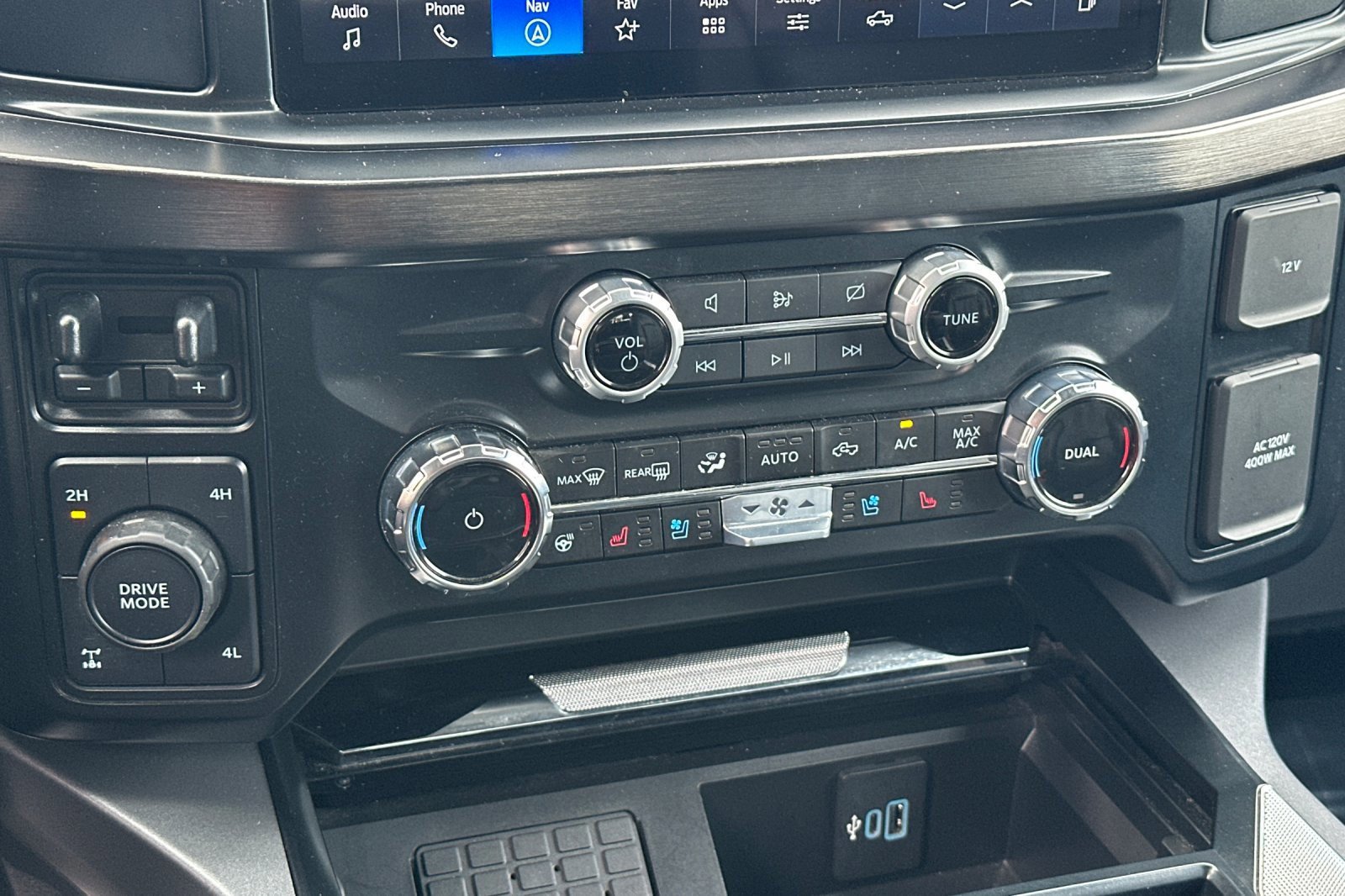 Certified 2023 Ford F250 Lariat w/ FX4 Off-Road Package image 30