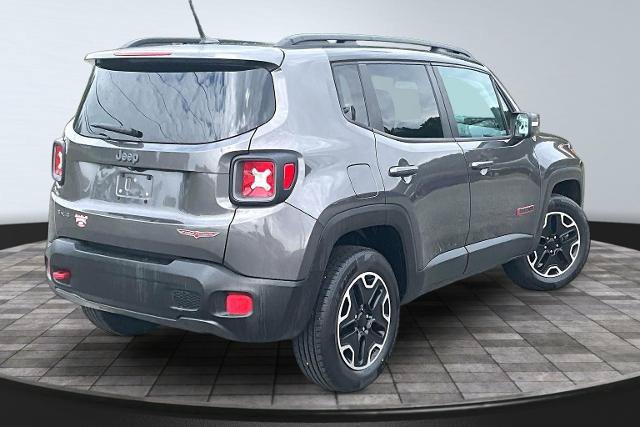Used 2017 Jeep Renegade Trailhawk w/ Safety & Security Group AWD/4WD image 13
