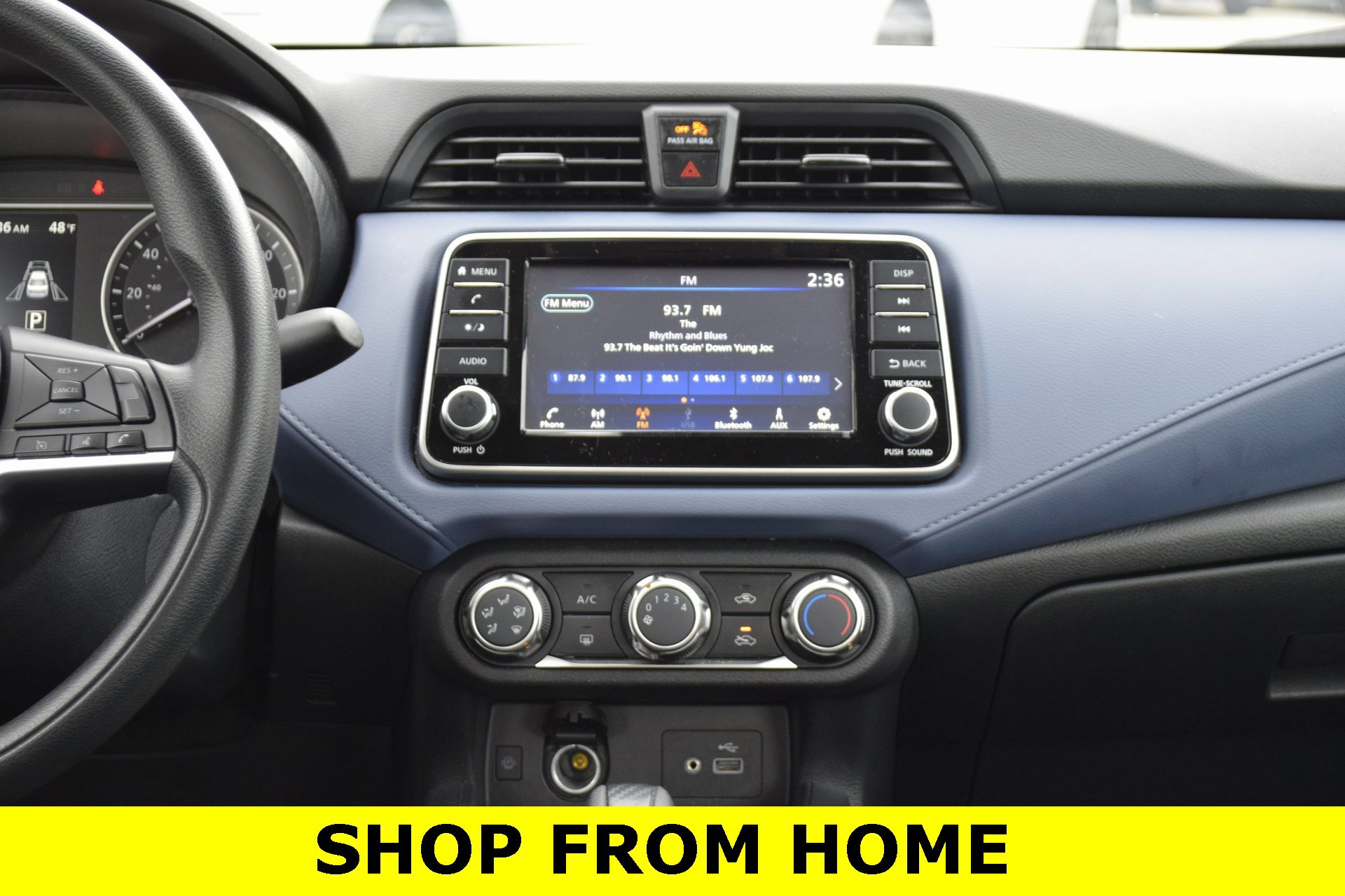 Used 2023 Nissan Versa SV image 4