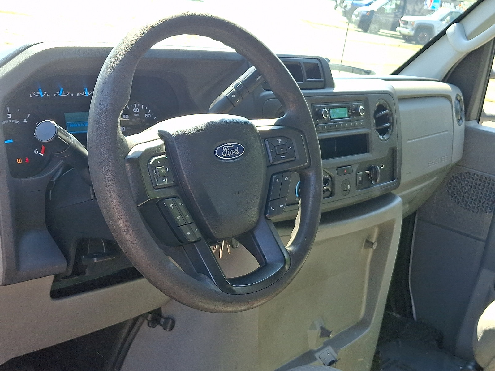 Certified 2022 Ford E-350 and Econoline 350 Super Duty w/ Power Windows & Locks Group RWD image 13