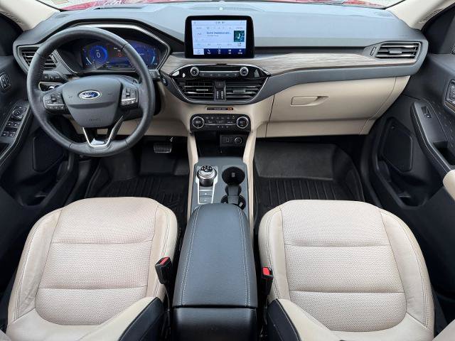 Certified 2020 Ford Escape Titanium w/ Titanium Premium Package 2.0 AWD/4WD image 13