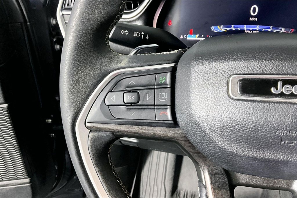 Used 2023 Jeep Grand Cherokee Limited RWD image 18
