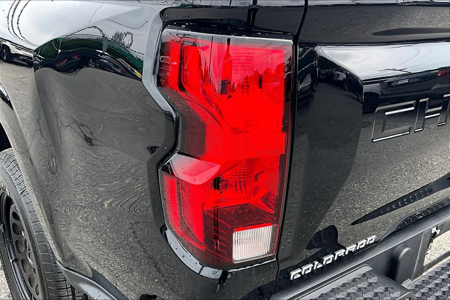 Used 2023 Chevrolet Colorado W/T RWD image 31