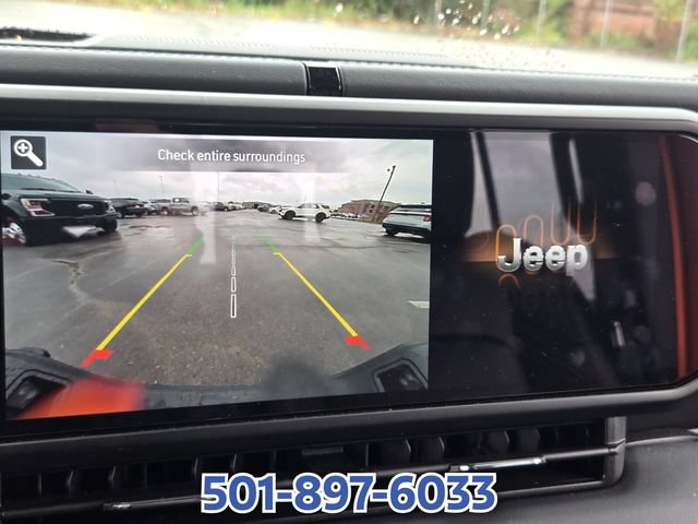 Used 2025 Jeep Gladiator Sport AWD/4WD image 23