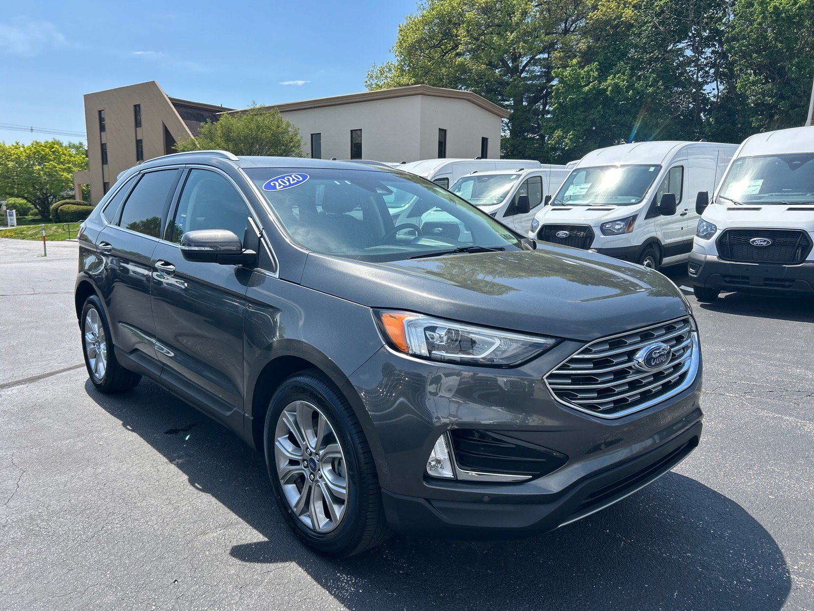 Certified 2020 Ford Edge Titanium AWD/4WD image 3