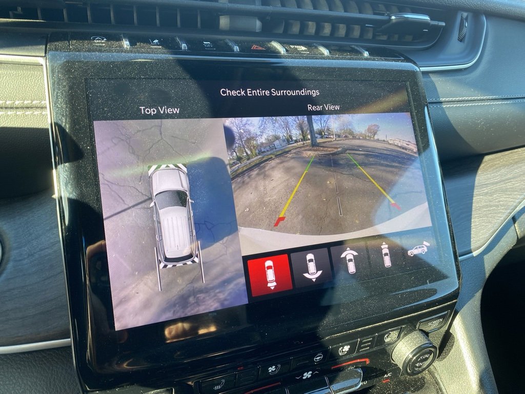 Used 2023 Jeep Grand Cherokee L Limited w/ Luxury Tech Group II image 20