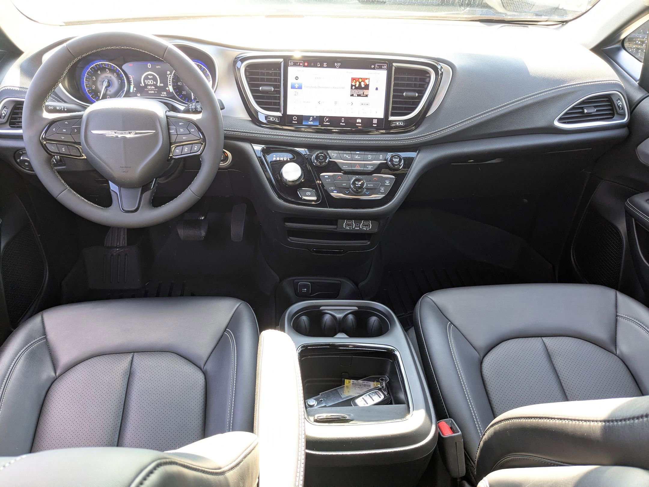 Used 2024 Chrysler Pacifica Touring-L w/ S Appearance Package image 28