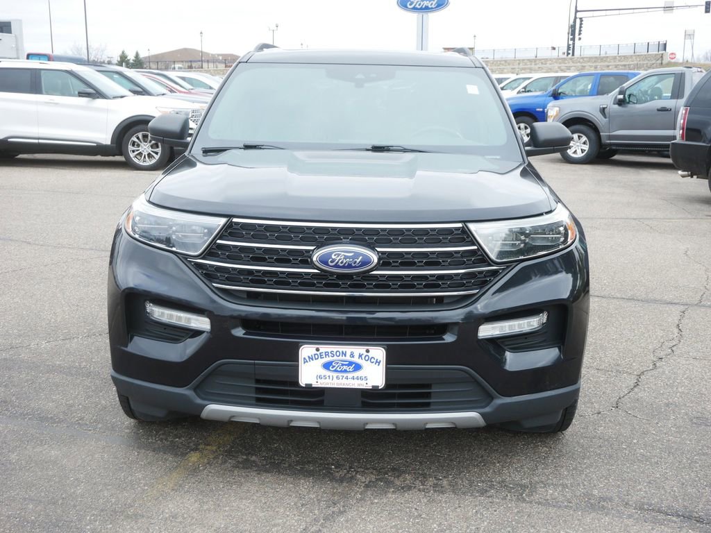 Certified 2020 Ford Explorer XLT w/ Equipment Group 202A AWD/4WD image 2
