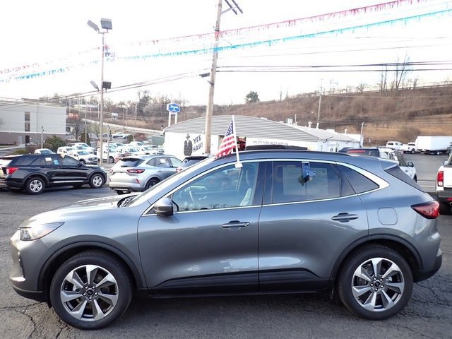 Certified 2025 Ford Escape Platinum w/ Premium Technology Package image 6