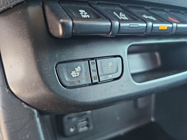 Used 2021 Chevrolet Colorado Z71 w/ Safety Package AWD/4WD image 31