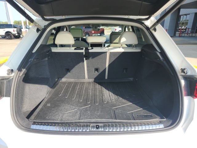 Used 2022 Audi Q3 2.0T Premium w/ Convenience Package AWD/4WD image 24