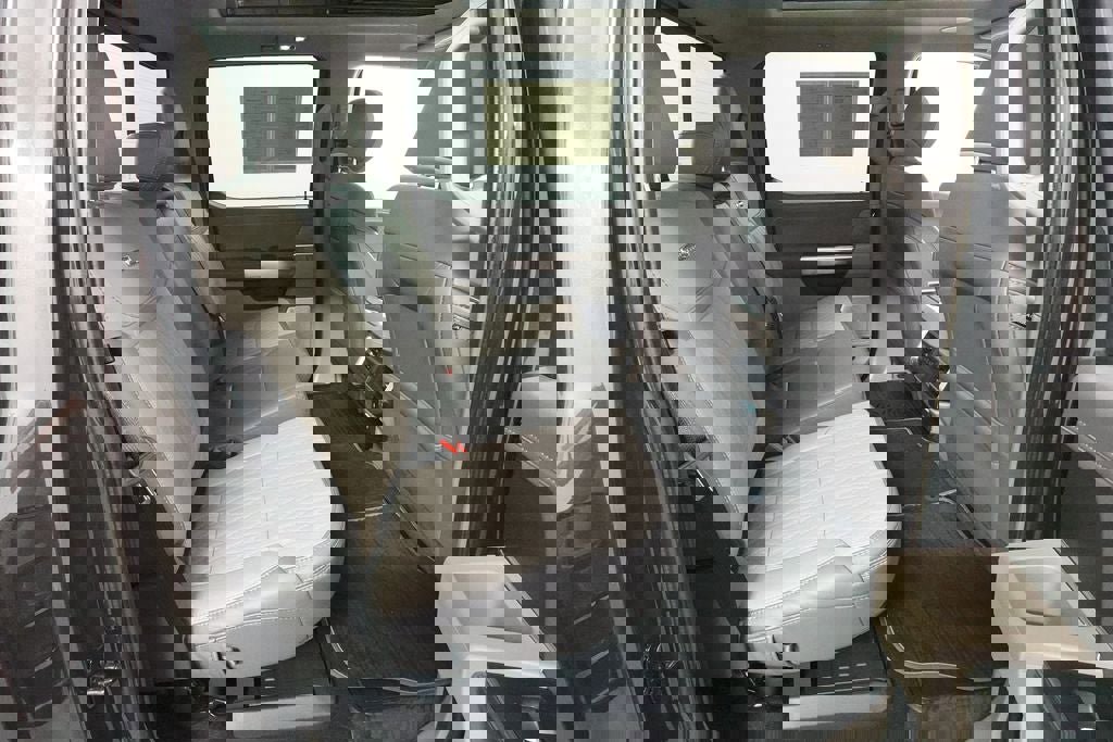 Certified 2024 Ford F150 Platinum w/ Equipment Group 703A Plus image 32