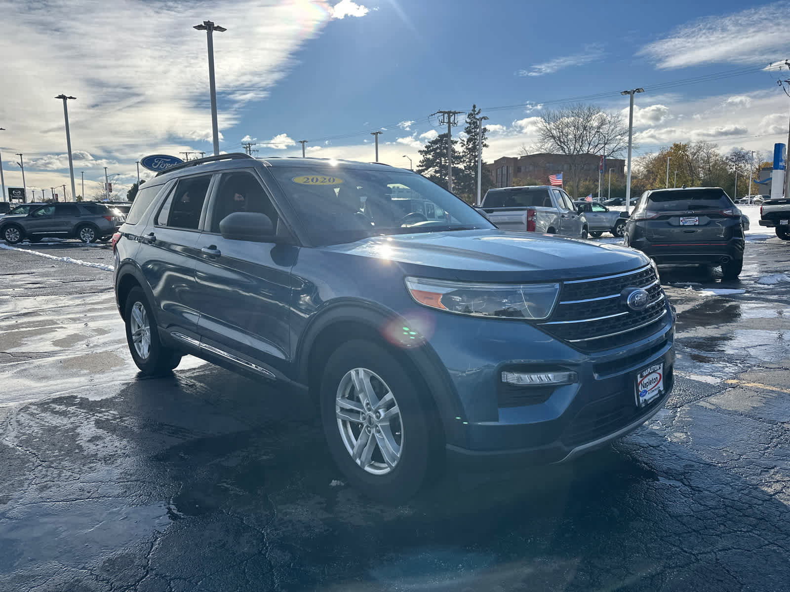 Certified 2020 Ford Explorer XLT w/ Equipment Group 202A image 9