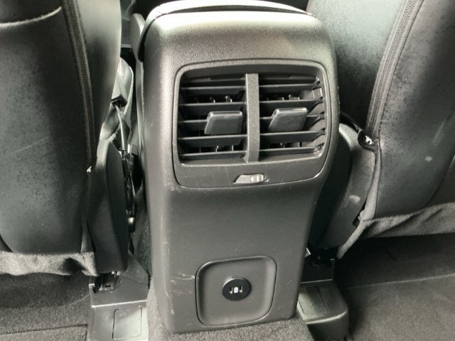 Certified 2025 Ford Escape ST-Line Select AWD/4WD image 28