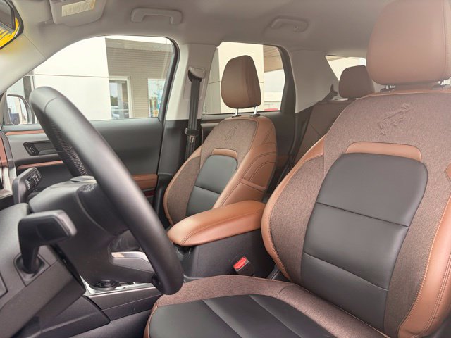 Certified 2025 Ford Bronco Sport Outer Banks w/ Outer Banks Tech Package+ AWD/4WD image 21