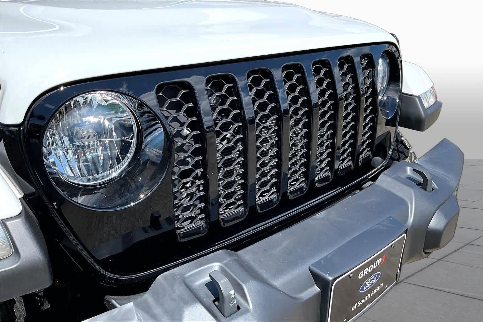 Used 2023 Jeep Gladiator Sport AWD/4WD image 30