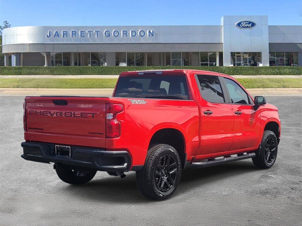 Used 2024 Chevrolet Silverado 1500 Custom Trail Boss w/ Turbomax Blackout Package AWD/4WD image 4