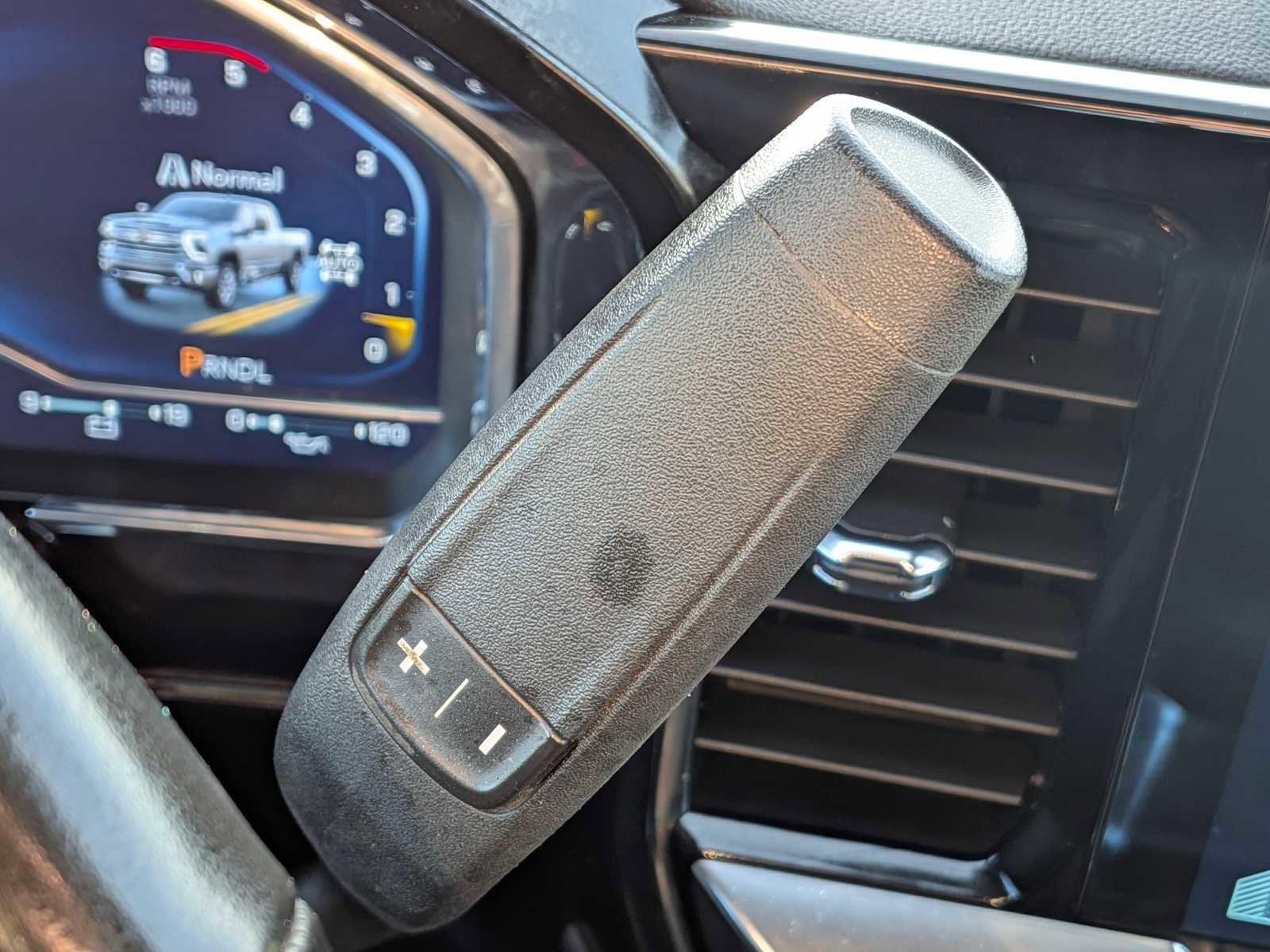 Used 2024 Chevrolet Silverado 2500 High Country w/ Technology Package image 30