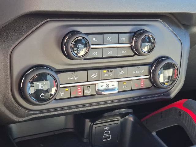 Certified 2026 Ford Bronco Outer Banks w/ Sasquatch Package AWD/4WD image 15