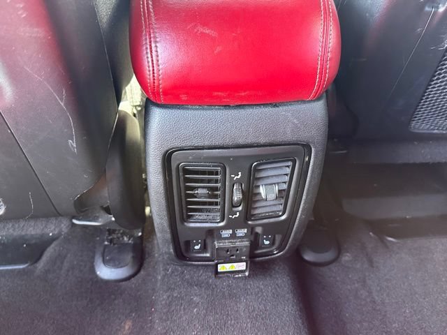 Used 2022 Dodge Durango R/T w/ Blacktop Package AWD/4WD image 18