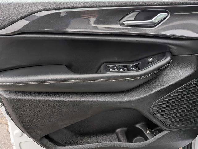 Used 2023 Jeep Grand Cherokee Altitude image 17