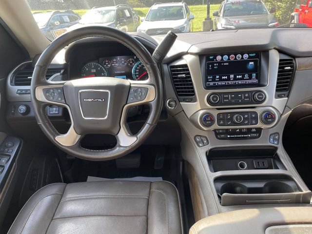Used 2020 GMC Yukon Denali w/ Denali Premium Package AWD/4WD image 14