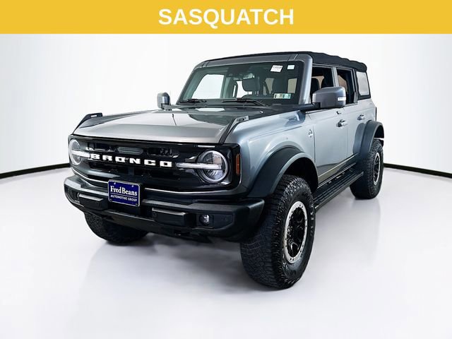 Certified 2022 Ford Bronco Outer Banks w/ Sasquatch Package image 1