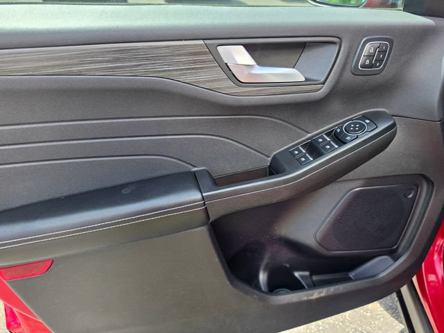 Certified 2023 Ford Escape Platinum AWD/4WD image 20