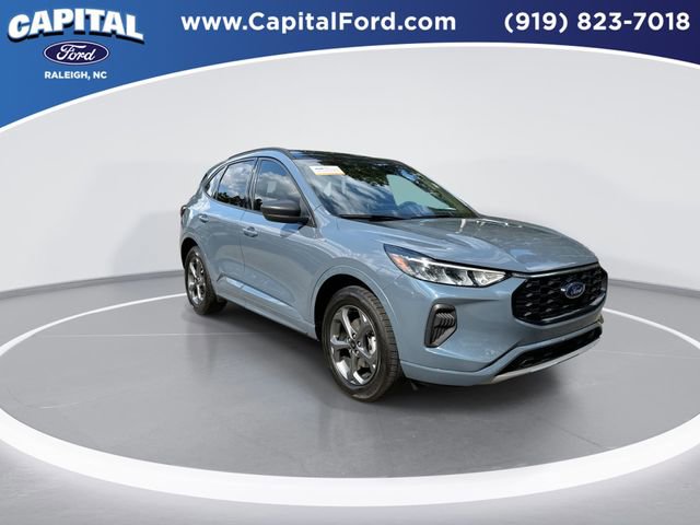 Certified 2024 Ford Escape ST-Line w/ Tech Pack #1 AWD/4WD image 2
