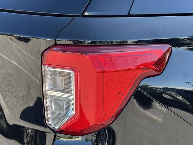 Certified 2023 Ford Explorer XLT w/ Equipment Group 202A AWD/4WD image 9