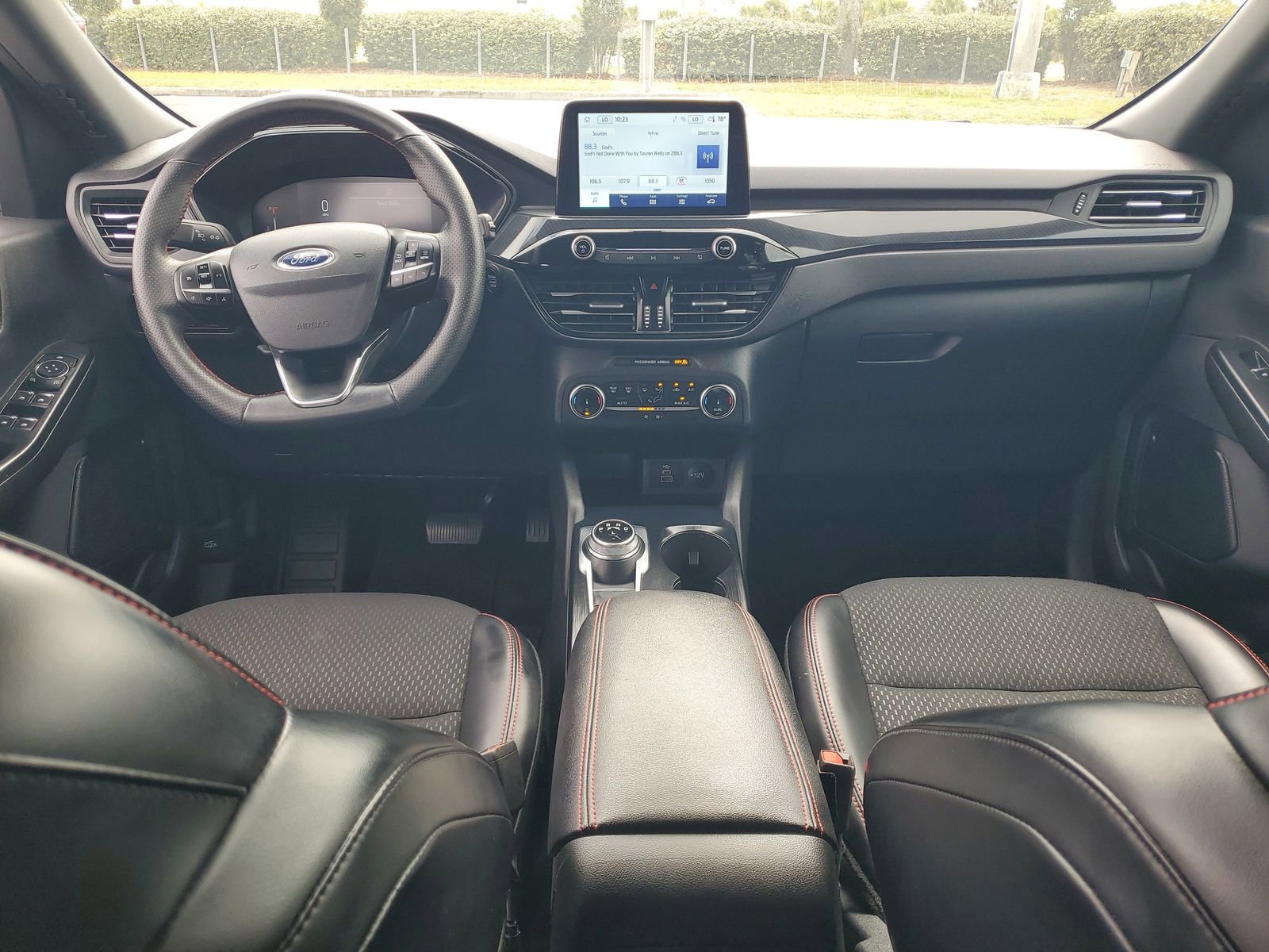 Certified 2025 Ford Escape ST-Line FWD image 13