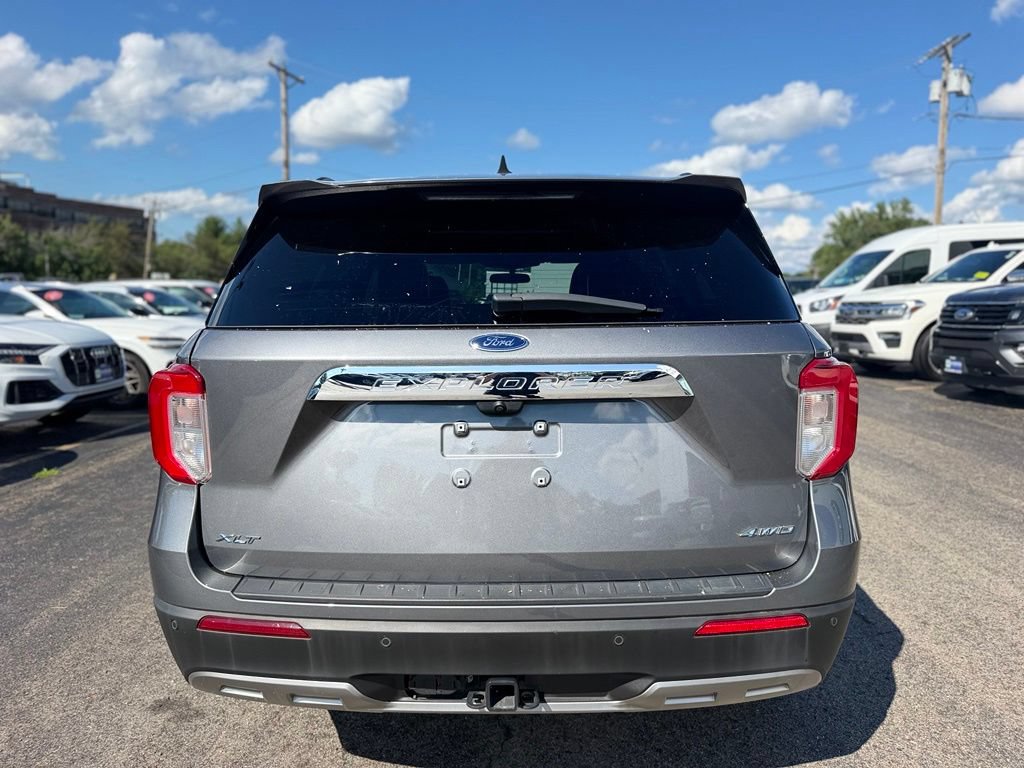Certified 2023 Ford Explorer XLT w/ Equipment Group 202A AWD/4WD image 7