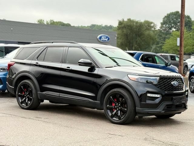 Certified 2023 Ford Explorer ST w/ Technology Package AWD/4WD image 29