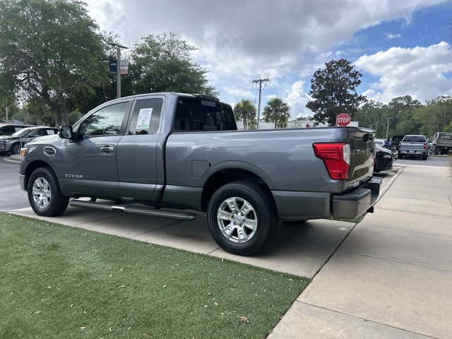 Used 2017 Nissan Titan SV RWD image 9