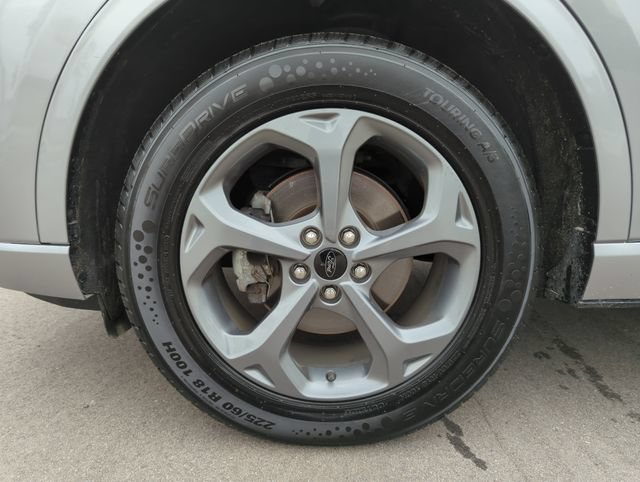 Certified 2024 Ford Escape ST-Line AWD/4WD image 10